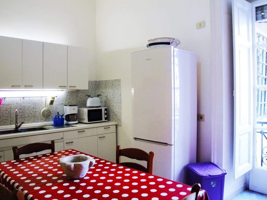 Garibaldi Holiday House เนเปิลส์ ภายนอก รูปภาพ