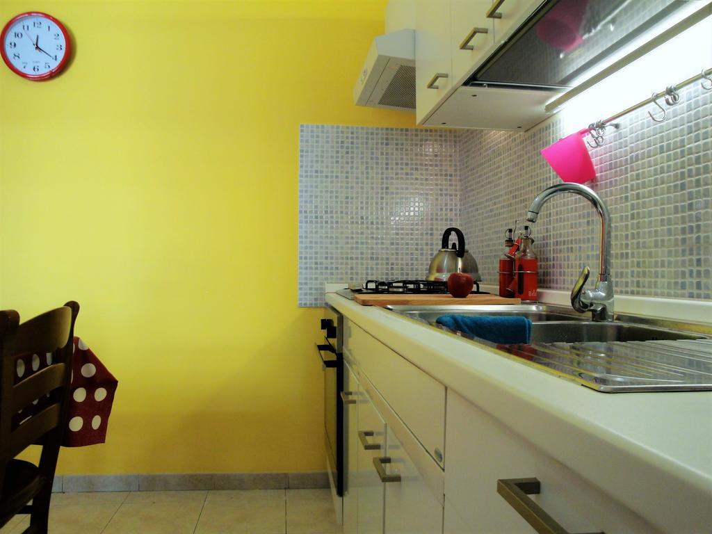 Garibaldi Holiday House เนเปิลส์ ภายนอก รูปภาพ